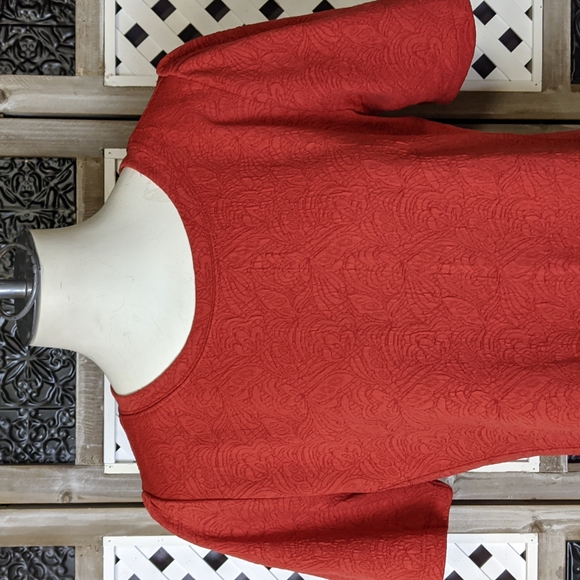 Women’s Medium Loft Blouse - Picture 2 of 8